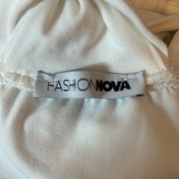 Fashion Nova White Twist Snap Bodysuit EUC - Picture 4 of 5